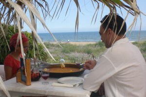 Paella am Meer geniessen
