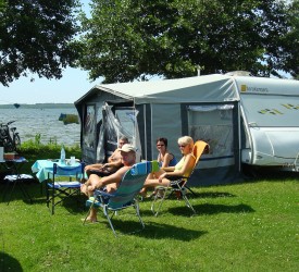 CampingAmSee1.jpg Camping auf der Mecklenburgische Seenplatte